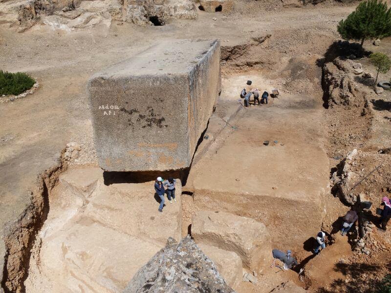 Baalbek_Large-stone-block